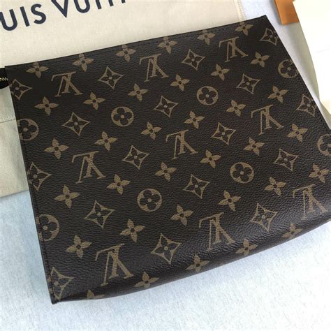 louis vuitton laundry bag|louis vuitton toiletry bag 26.